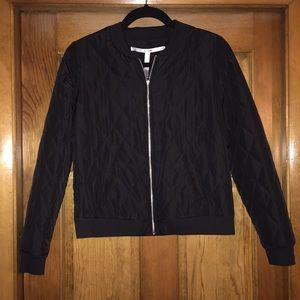NWOT Black Kensie Jacket with quilted design. Perfect condition!